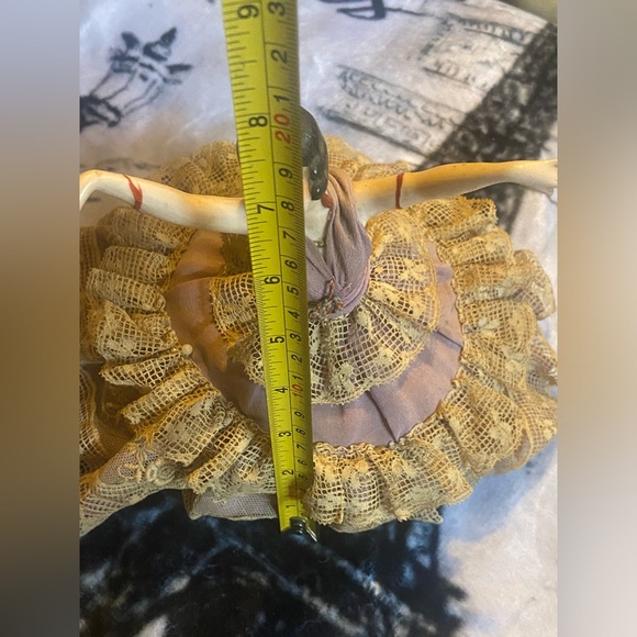 ON SALE 🤩 Vintage Porcelain Half Doll Pin Cushion - Picture 9 of 10